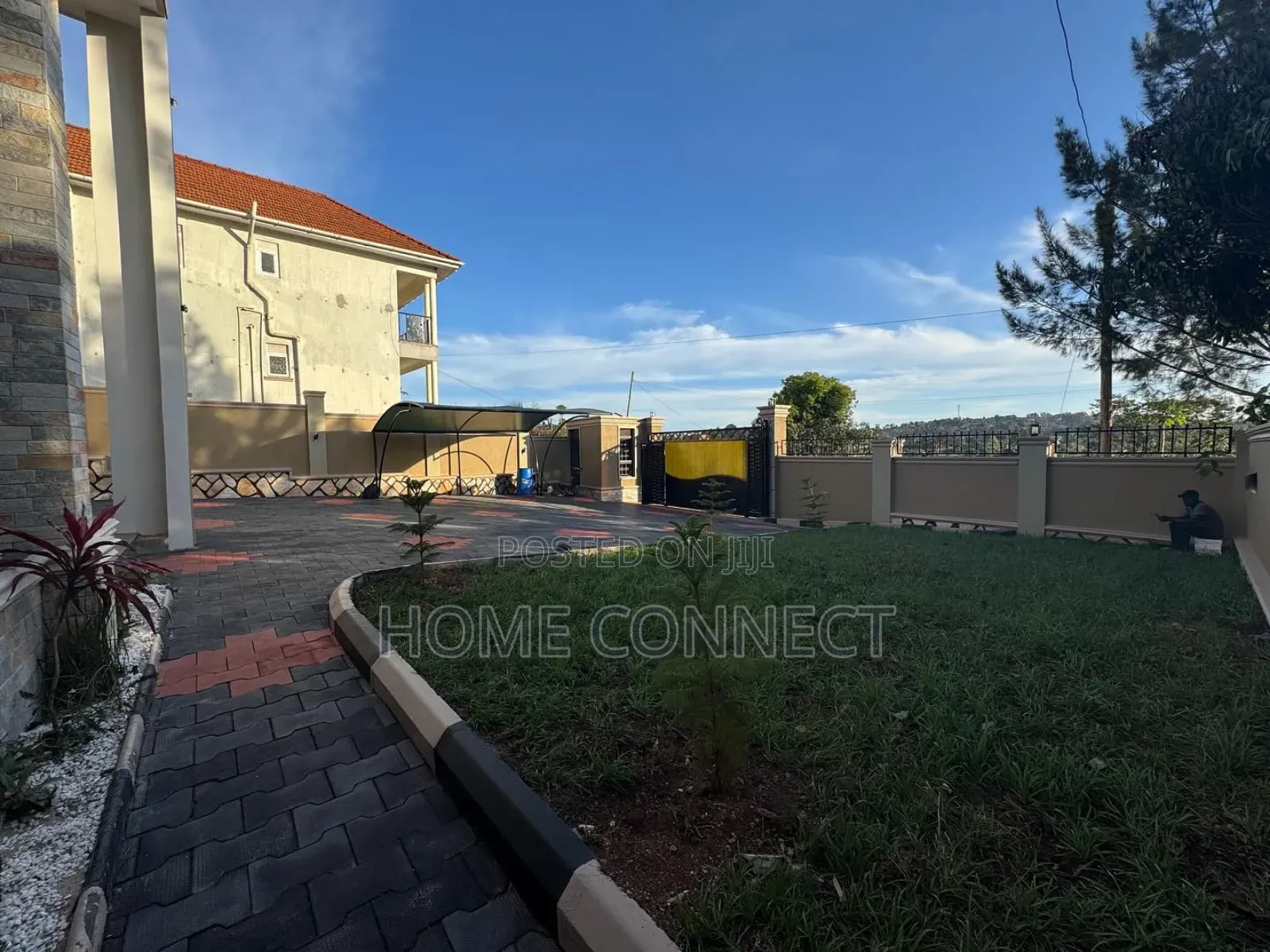 5bdrm Duplex in Akright Estate, Central Division for sale