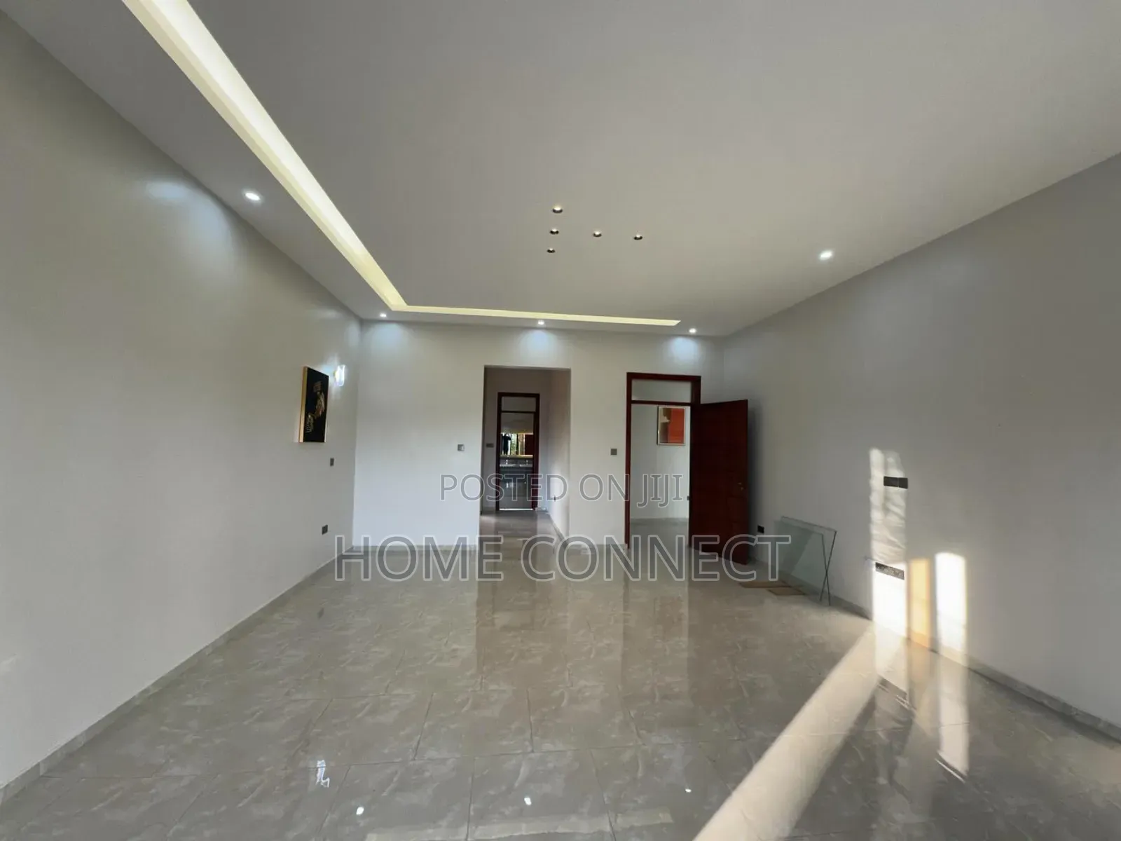 5bdrm Duplex in Akright Estate, Central Division for sale