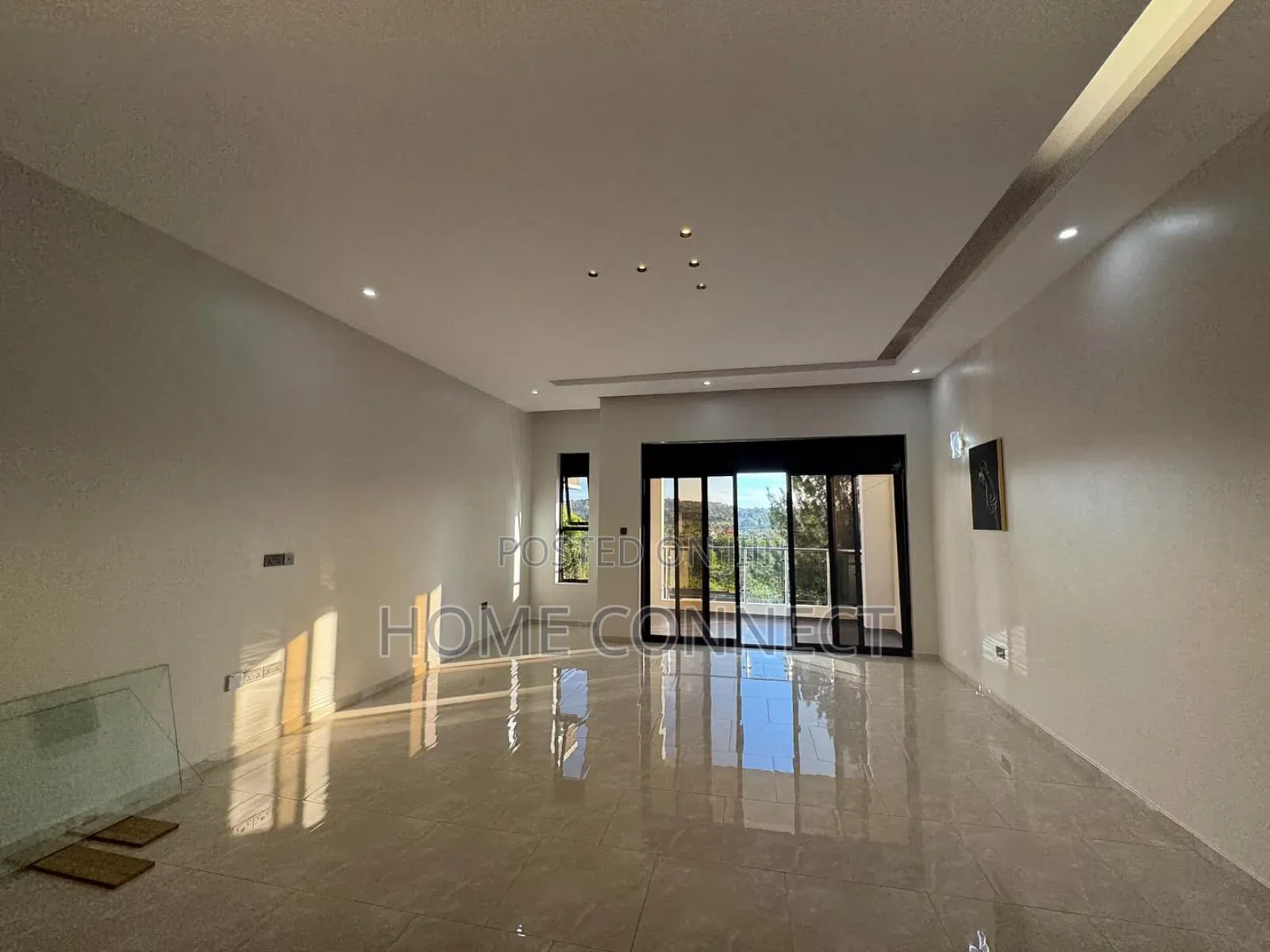 5bdrm Duplex in Akright Estate, Central Division for sale
