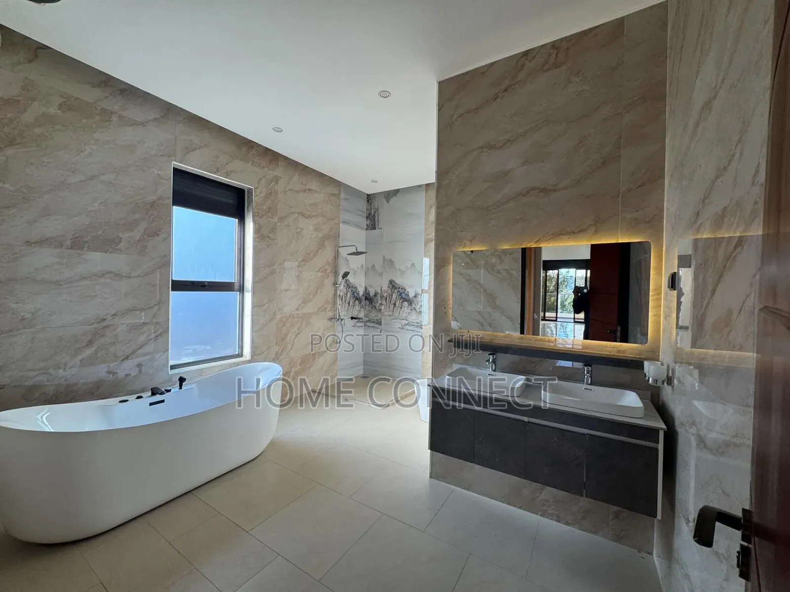 5bdrm Duplex in Akright Estate, Central Division for sale