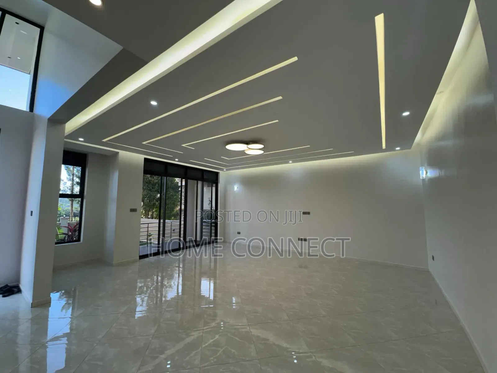 5bdrm Duplex in Akright Estate, Central Division for sale