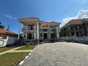 6bdrm Duplex in Serena Kigo, Central Division for sale