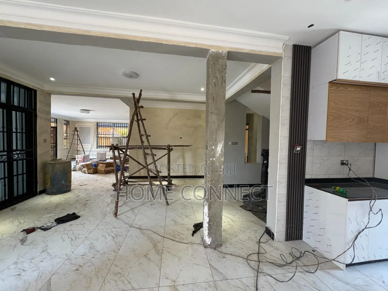 6bdrm Duplex in Serena Kigo, Central Division for sale