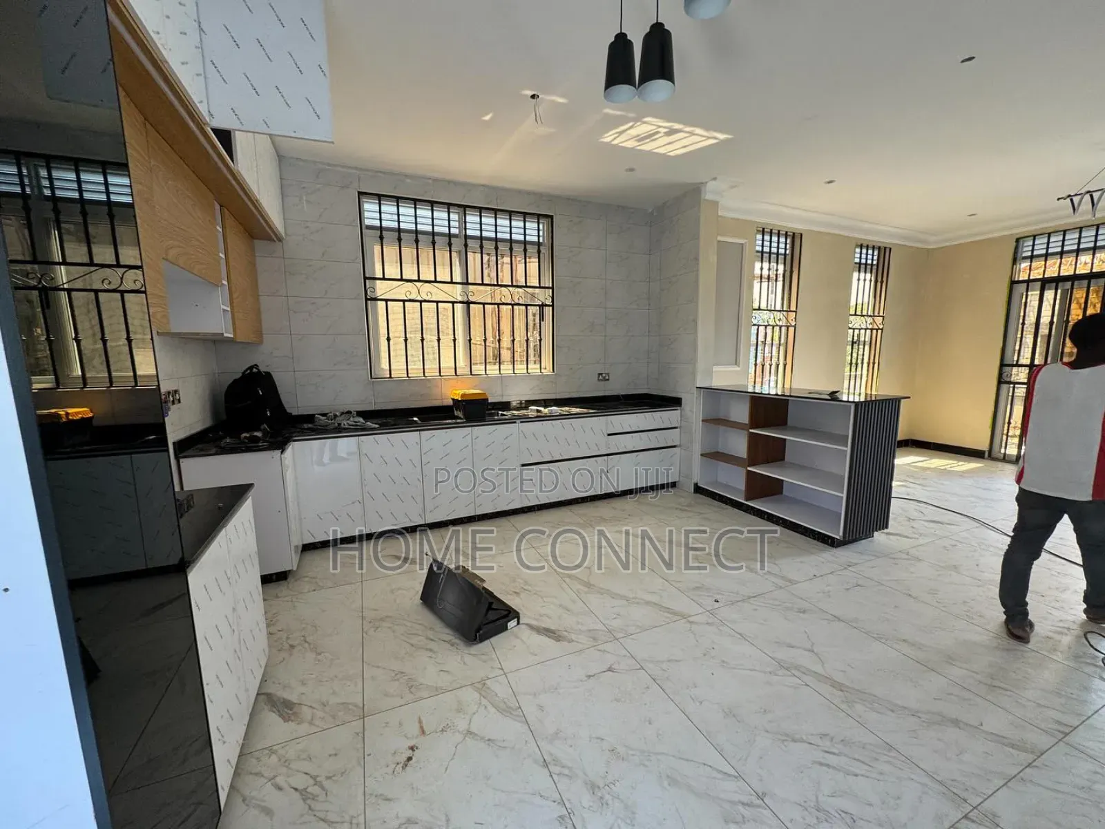 6bdrm Duplex in Serena Kigo, Central Division for sale