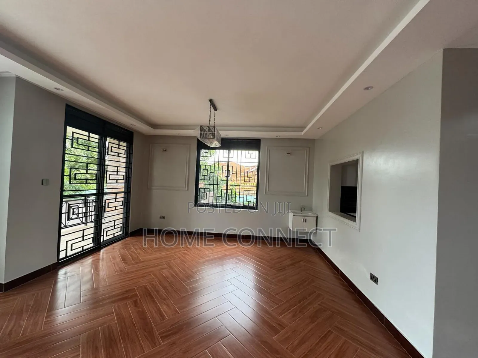 5bdrm Duplex in Kira Mamerito Rd, Central Division for sale