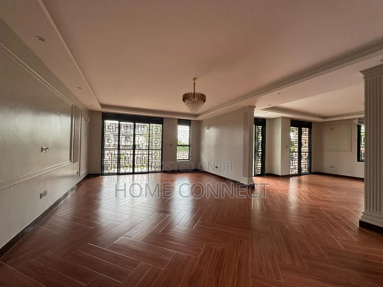 5bdrm Duplex in Kira Mamerito Rd, Central Division for sale