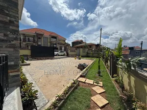 5bdrm Duplex in Naalya Estate, Central Division for sale