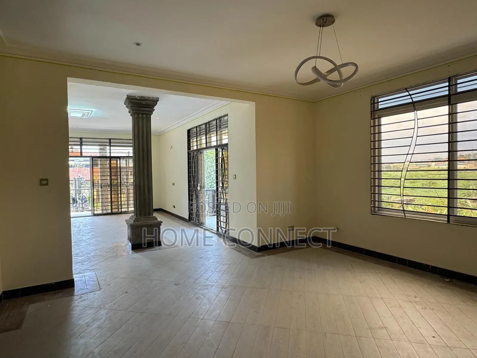 5bdrm Duplex in Naalya Estate, Central Division for sale