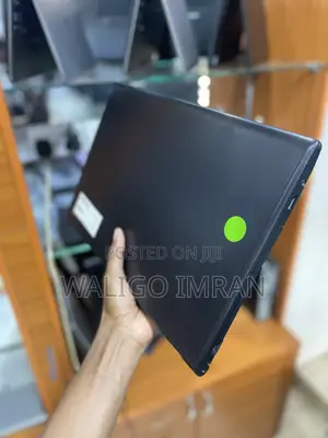 Laptop Toshiba Satellite Radius 15 4GB Intel Core I3 HDD 500GB