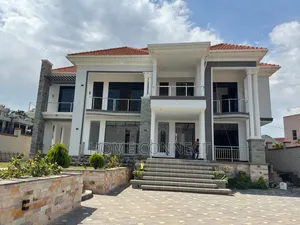 6bdrm Duplex in Munyonyo Charles, Central Division for sale