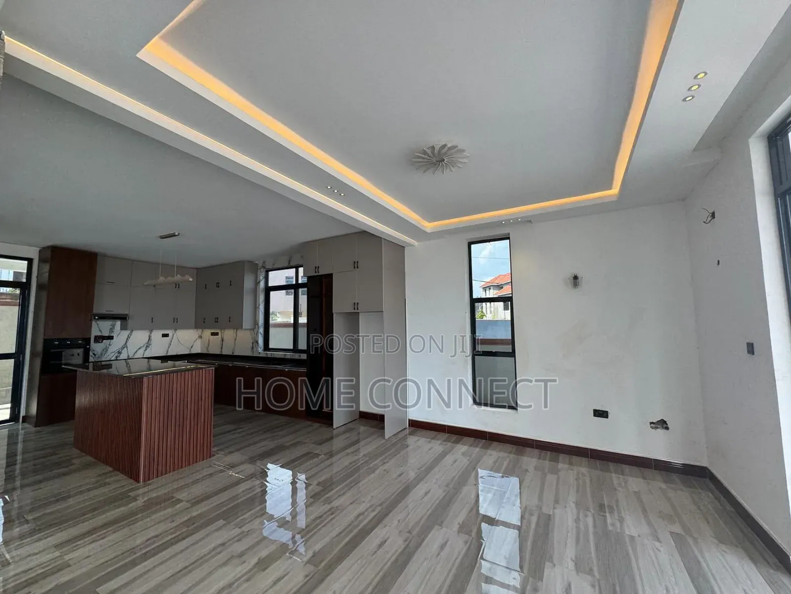 6bdrm Duplex in Munyonyo Charles, Central Division for sale