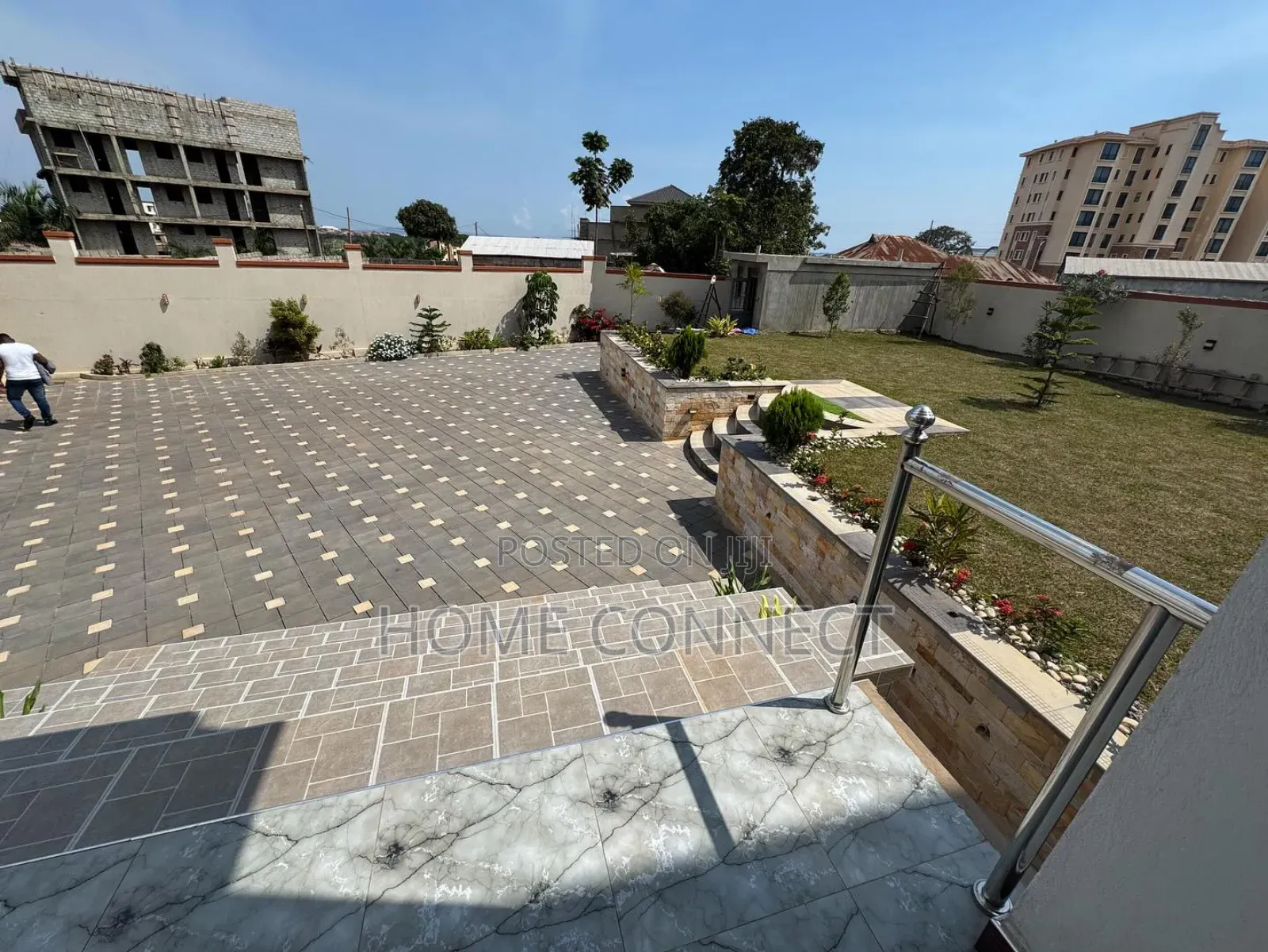 6bdrm Duplex in Munyonyo Charles, Central Division for sale