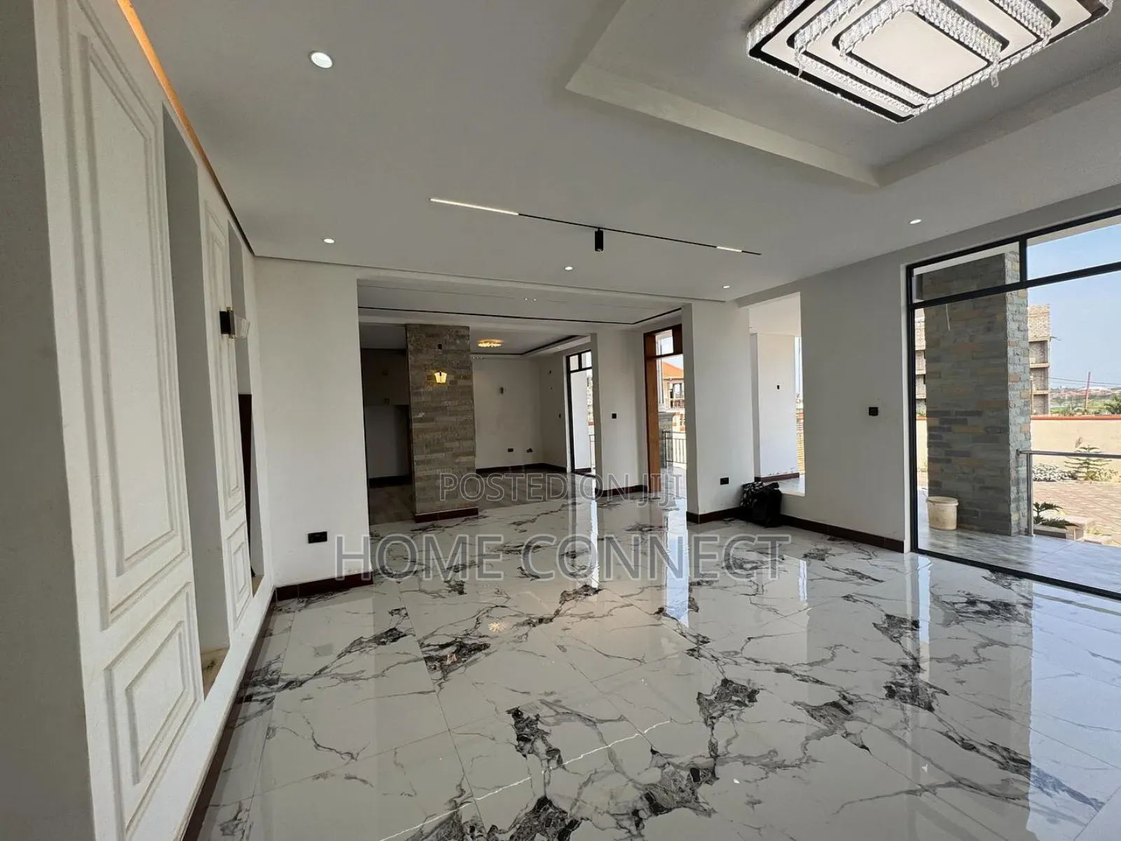 6bdrm Duplex in Munyonyo Charles, Central Division for sale