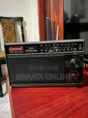 Radio Antenna Sound Am Fm 3 Band Analog Vintage Battery Powered
