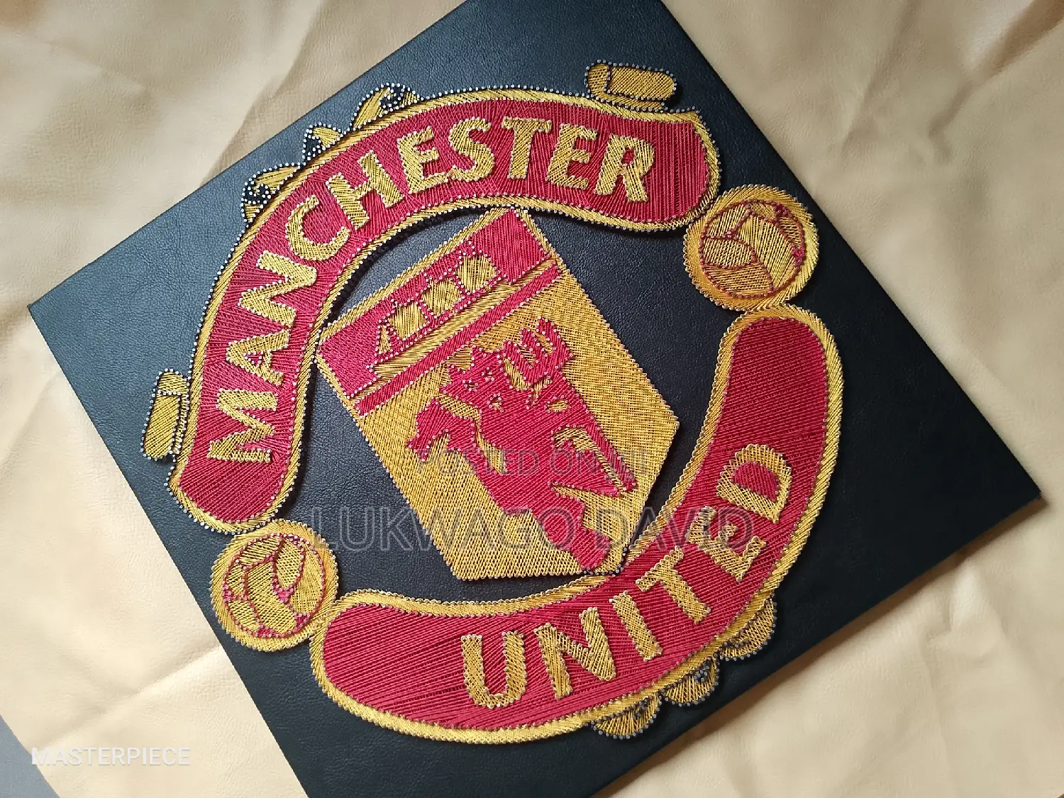 String Art, Man U Badge