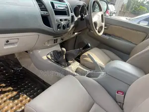 Toyota Fortuner 2013 Gold