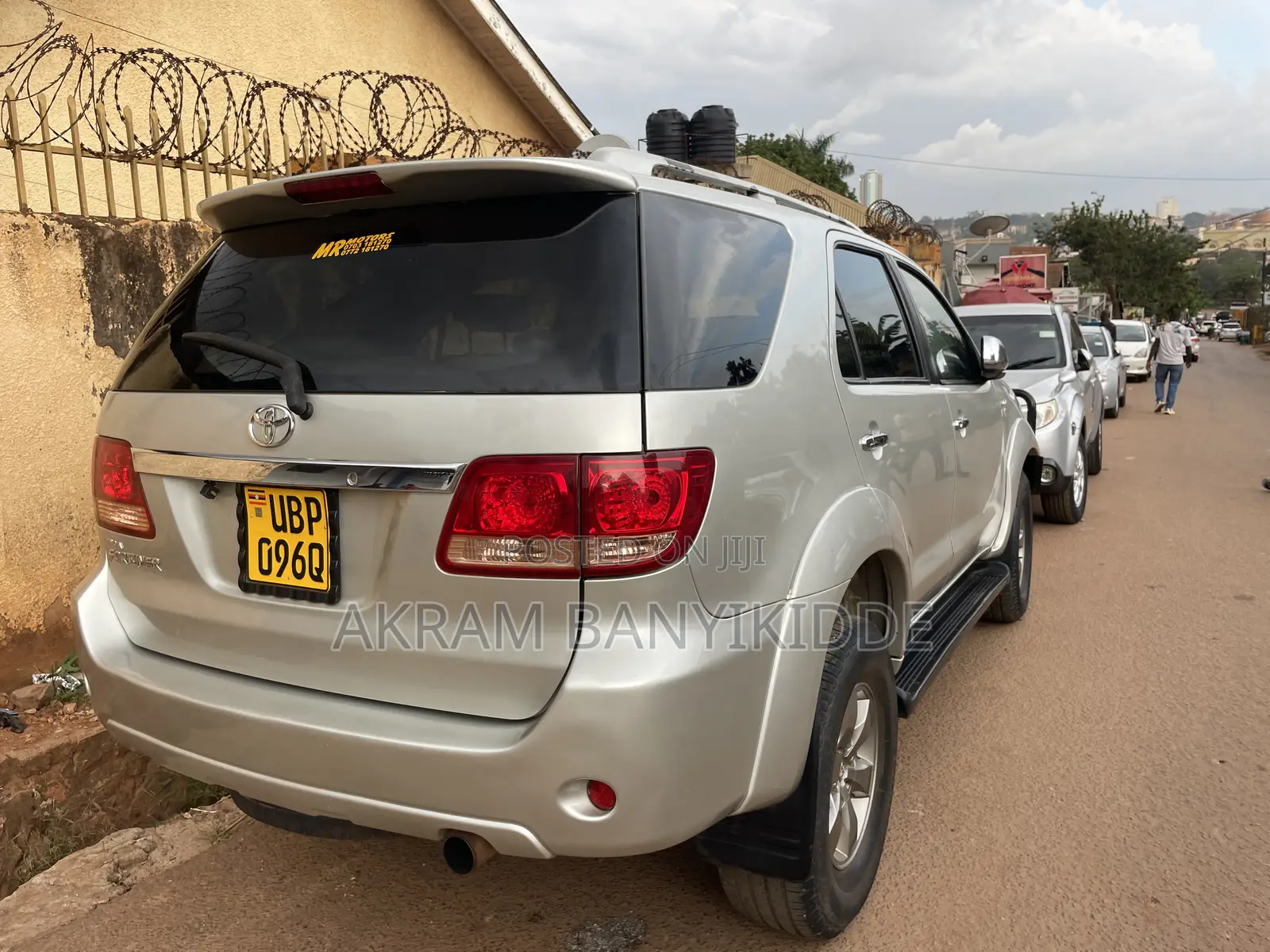 Toyota Fortuner 2013 Gold