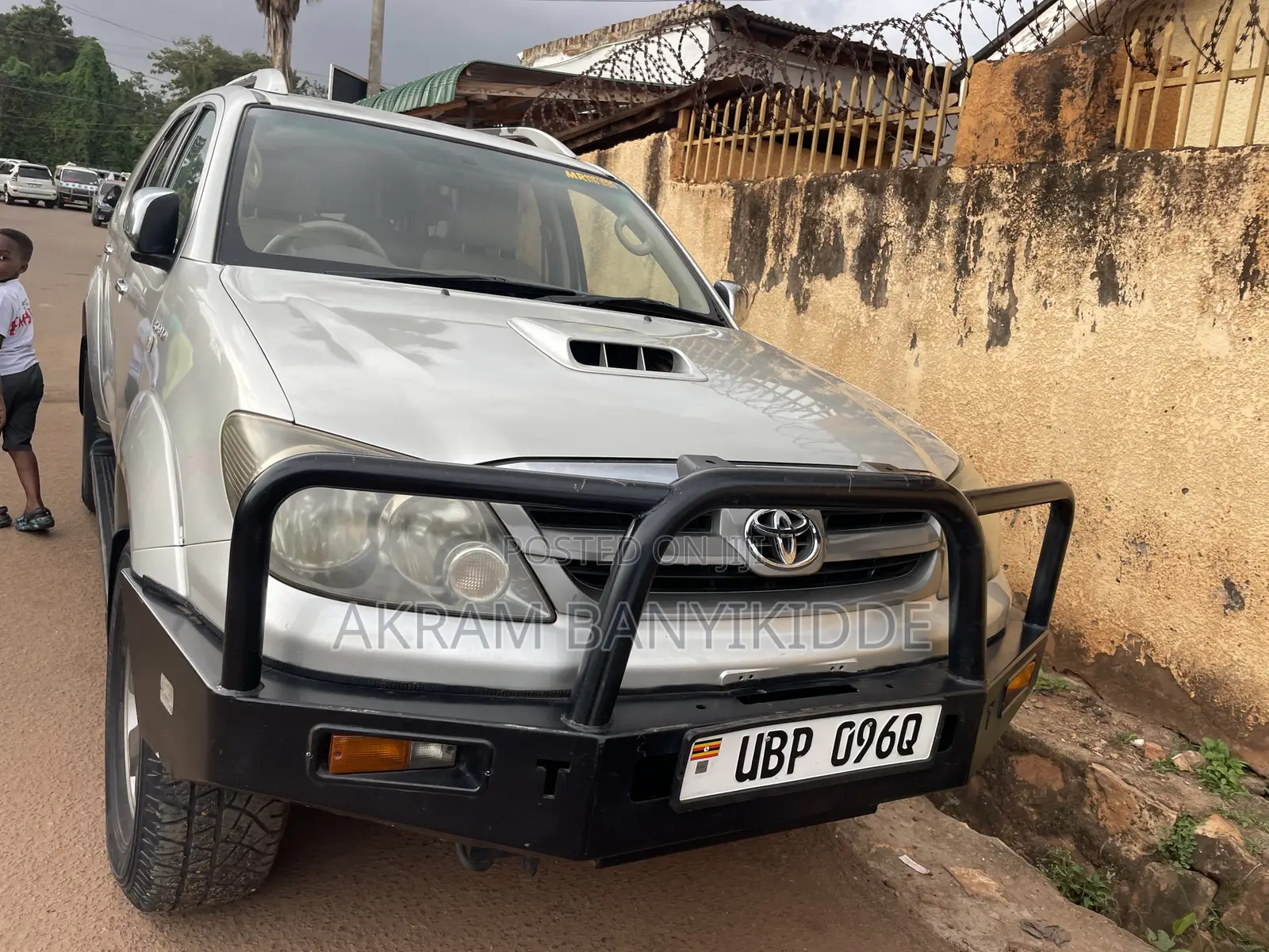 Toyota Fortuner 2013 Gold