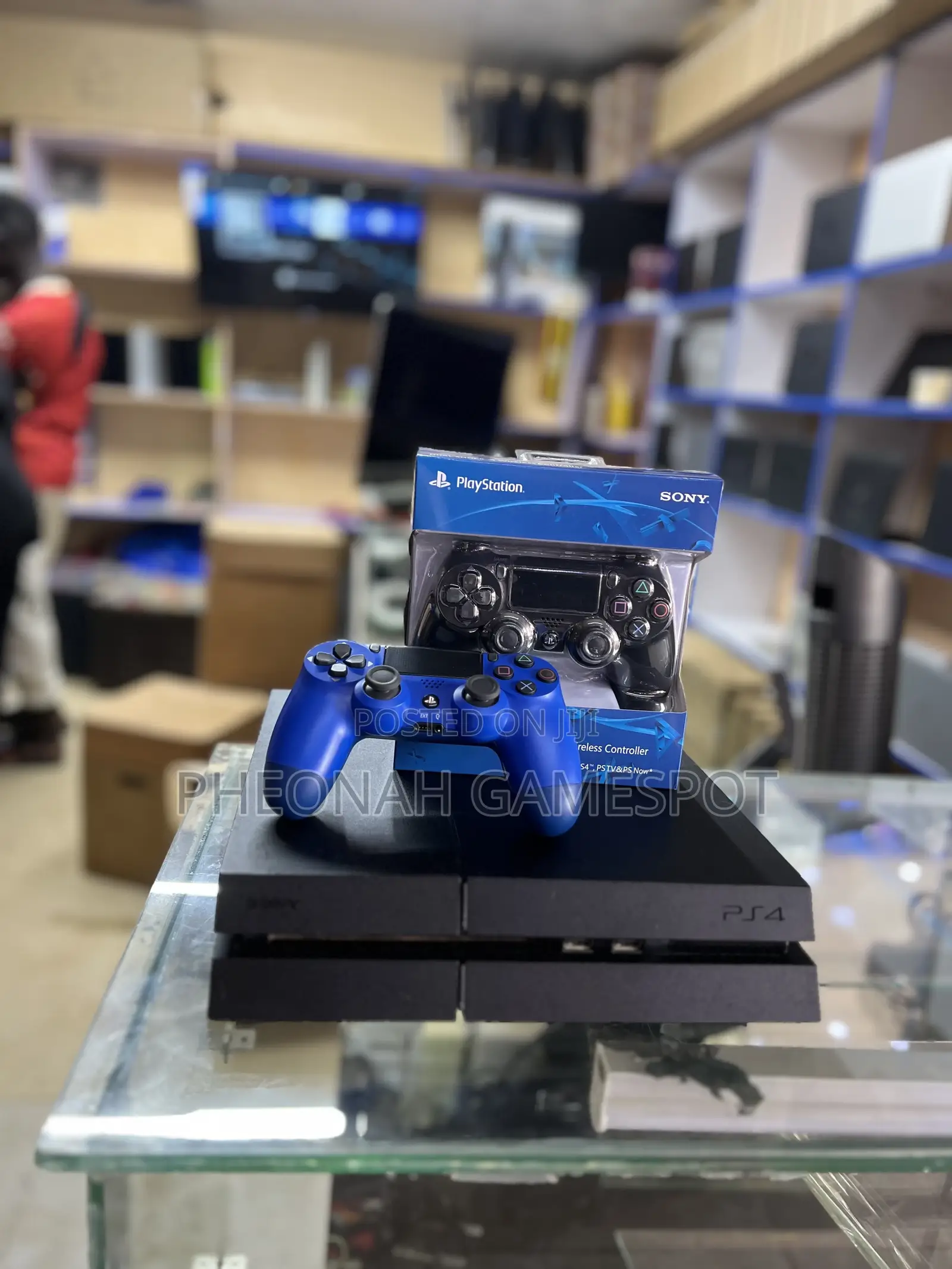 Ps4 Easy Fun Gaming Setup With 2 Controllers and 12 Games Inside.