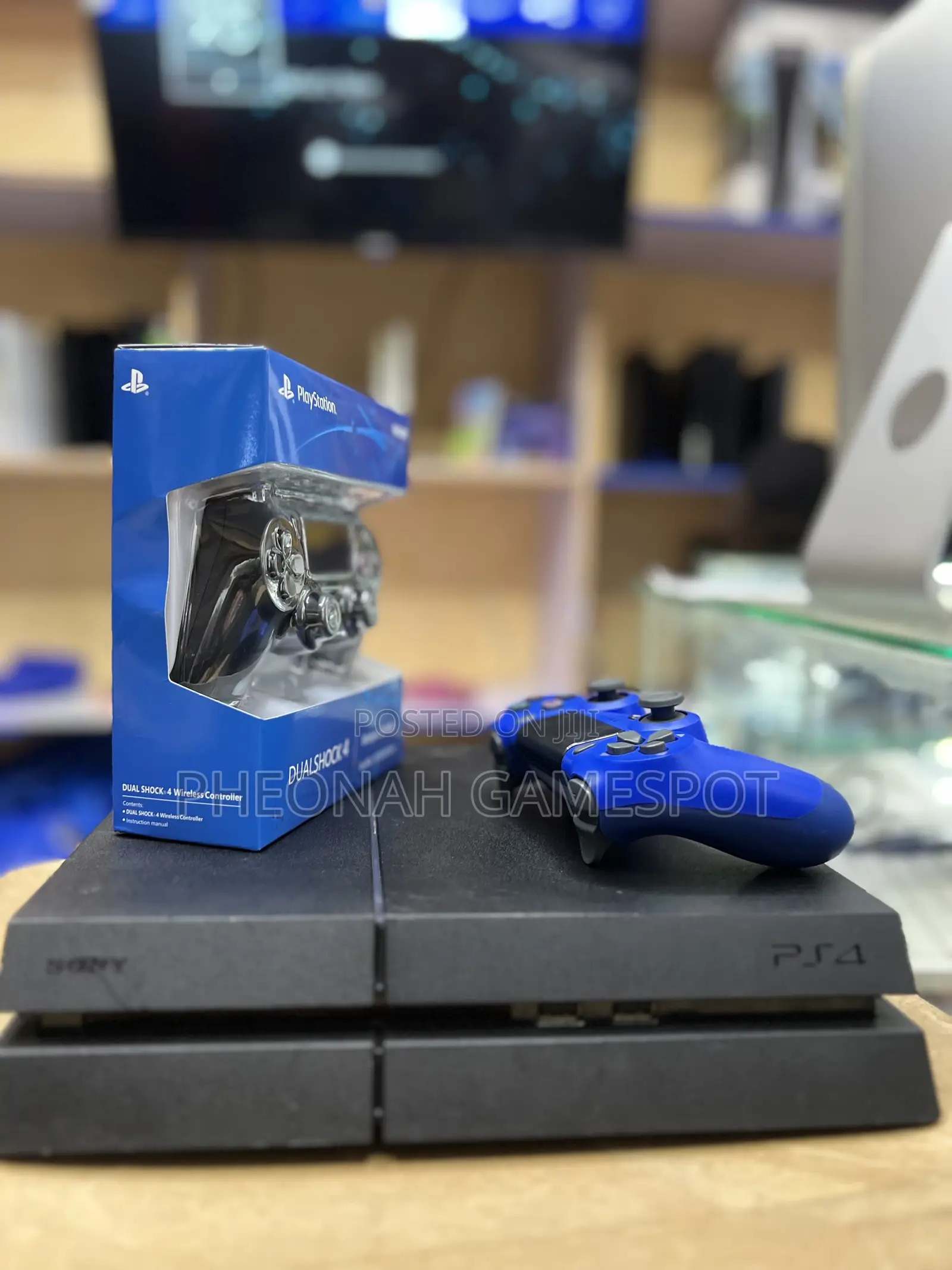 Ps4 Simple Gaming Pleasure, 2 Pads Included and 17 Games Ready.