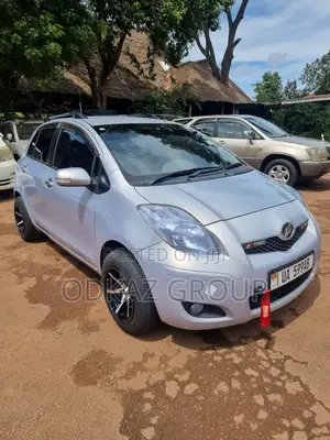Toyota Vitz 1.5 FWD 3dr 2010 Silver