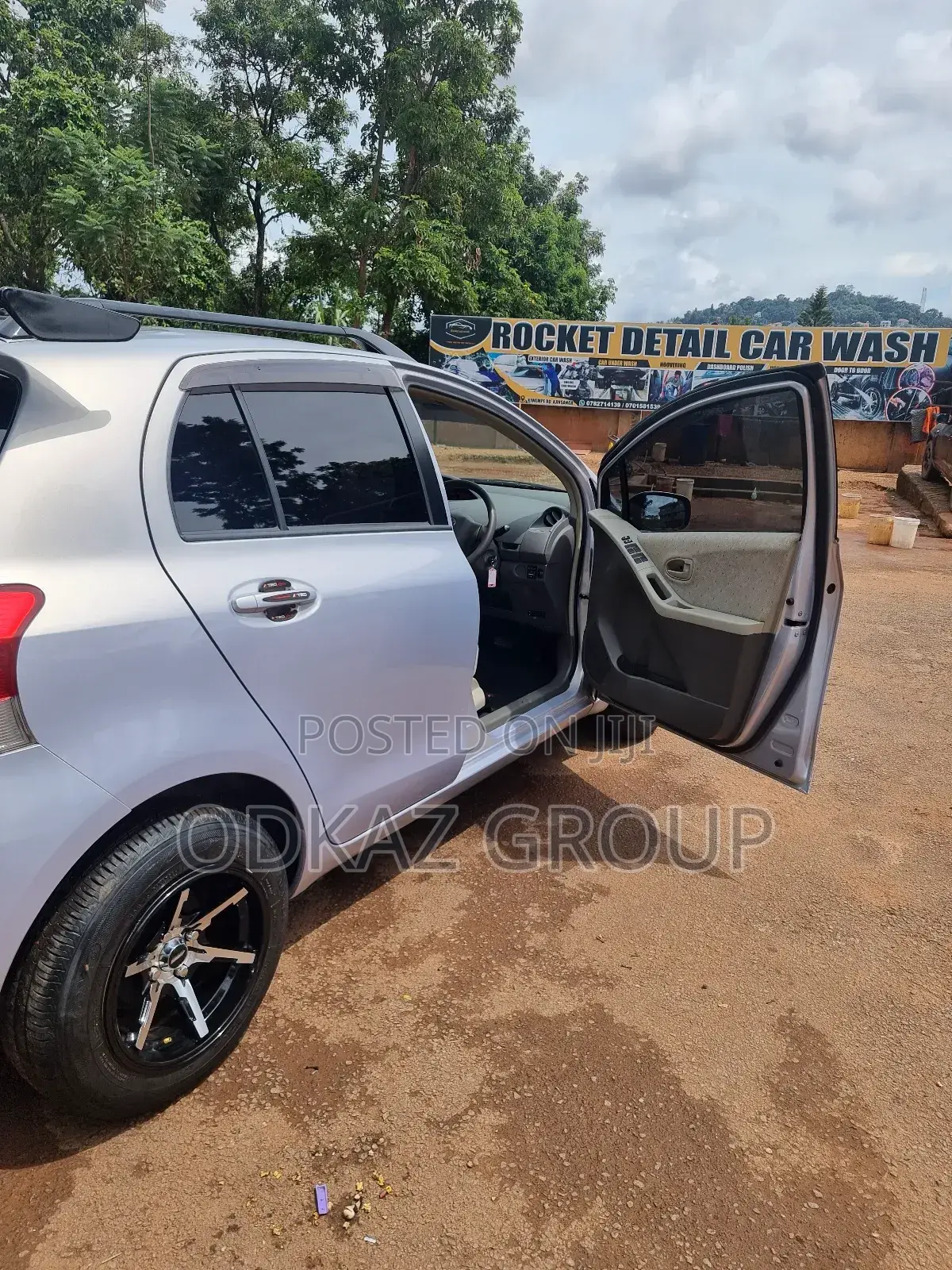 Toyota Vitz 1.5 FWD 3dr 2010 Silver