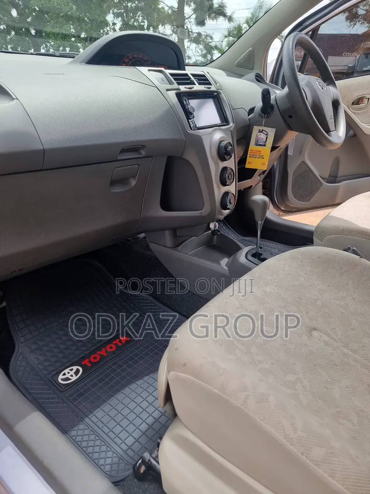 Toyota Vitz 1.5 FWD 3dr 2010 Silver