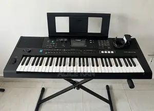 Yamaha Keyboard E473
