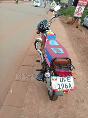 Bajaj Boxer 100 2025 Red