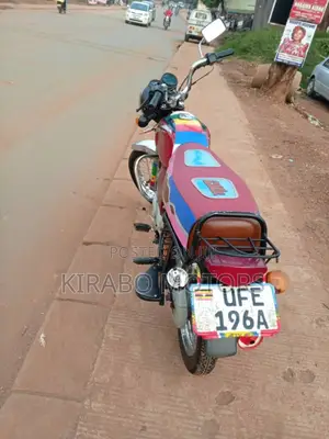 Bajaj Boxer 100 2025 Red