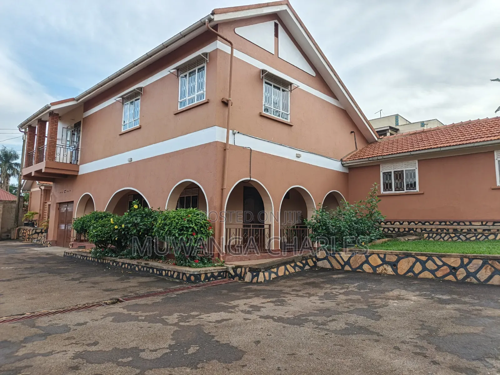 4bdrm Duplex in Fs Properties Ltd, Central Division for rent
