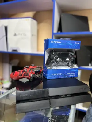 Ps4 Smooth Home Gaming Console With 2 Controllers and 15 Games.