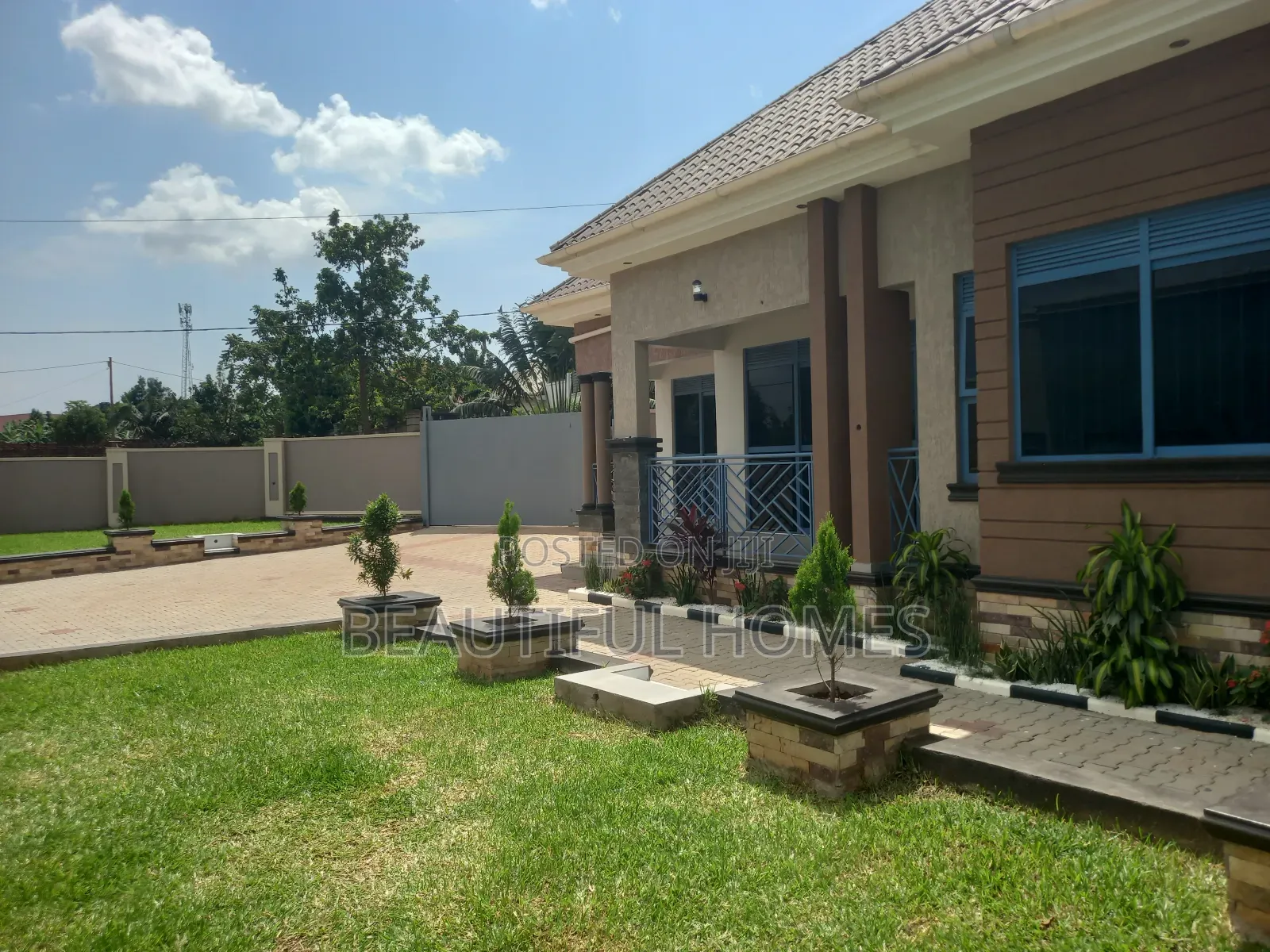 Furnished 4bdrm House in Kira for sale