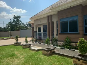 Furnished 4bdrm House in Kira for sale