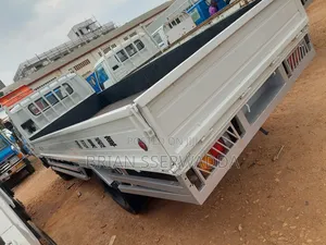 Mitshubishi Canter 4d33 Engine 2.0tonnage Tonnage Long Chassis