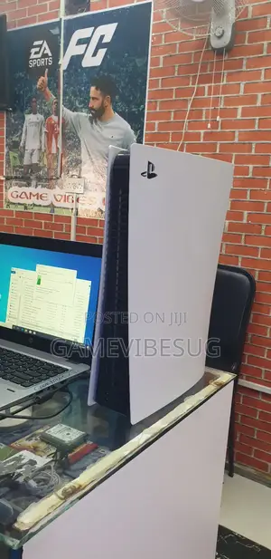 Ps5 Standard Console + 3 Games + 2 Wireless Pads + Hdmi Cable