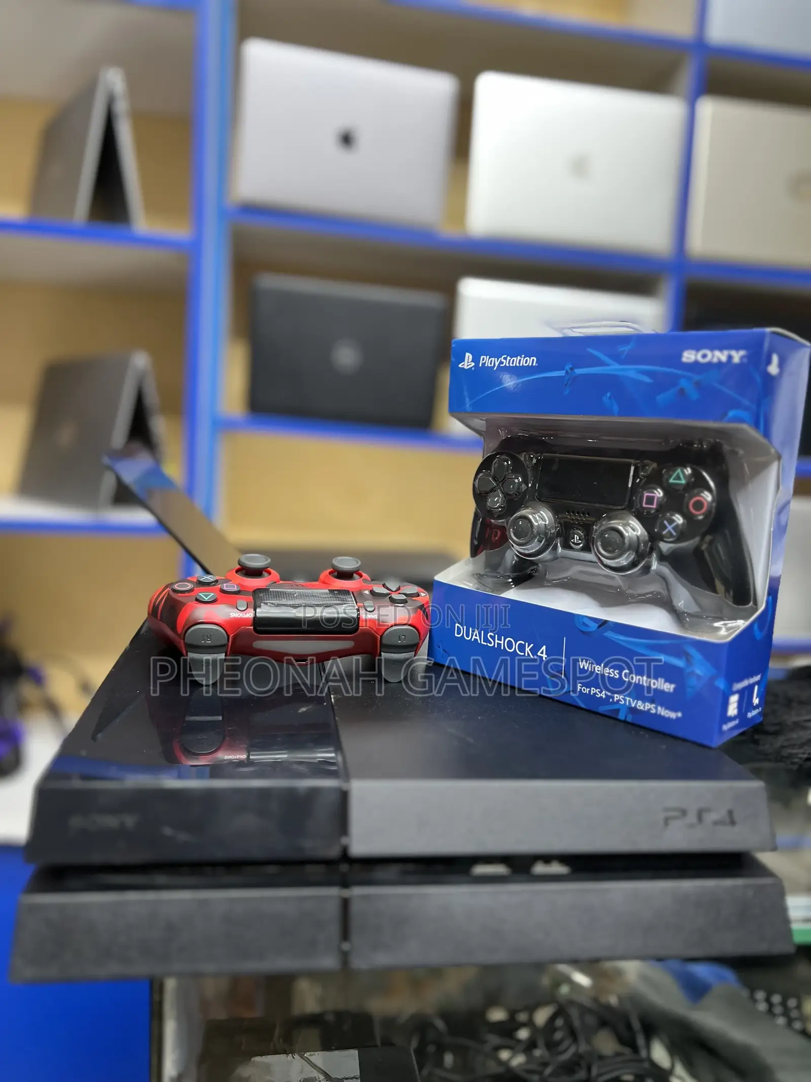 Ps4 Smooth Action Gaming Box, 2 Pads Plus 17 Games Installed.
