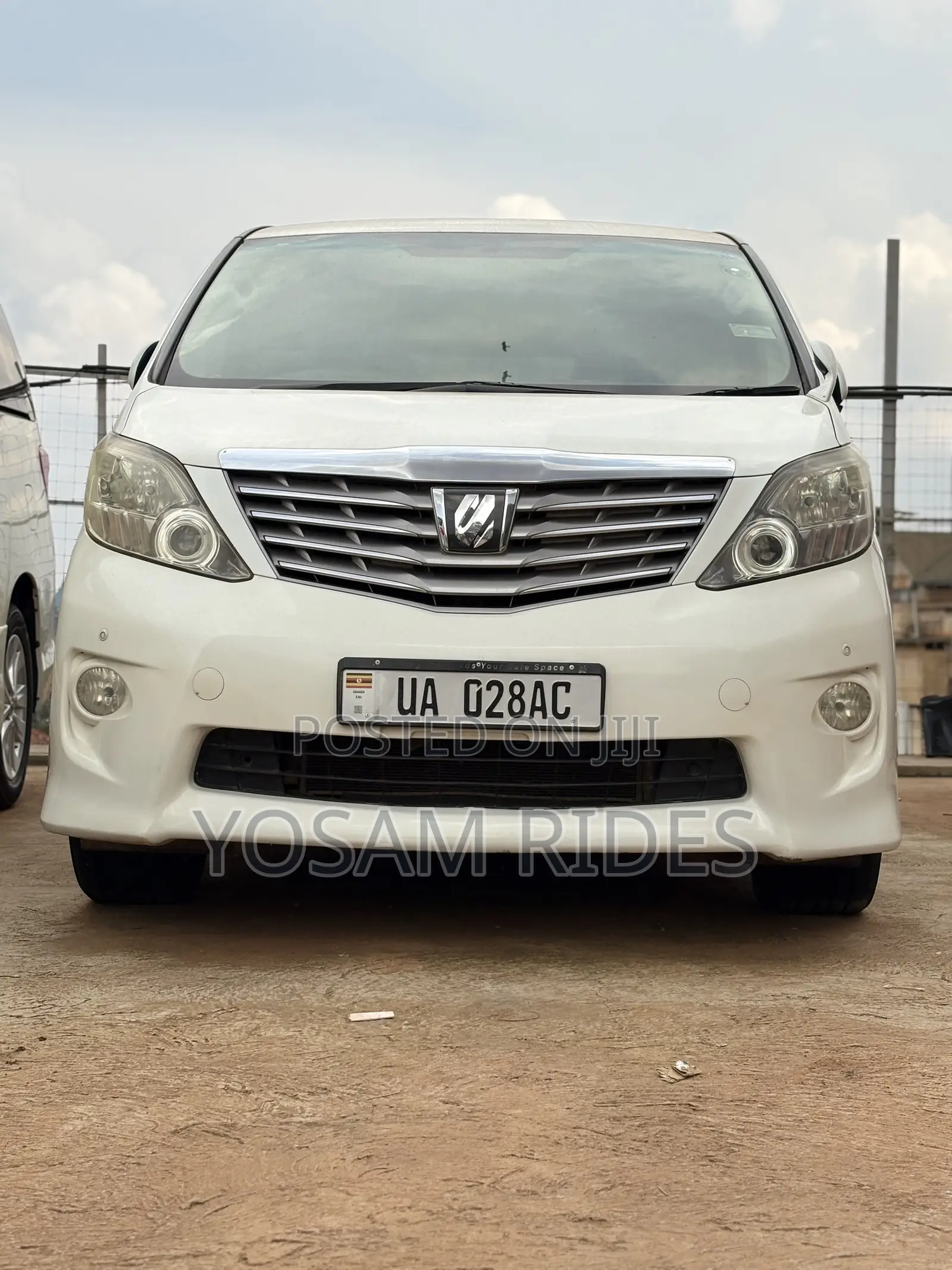 Toyota Alphard 2.4 Petrol FWD 2010 White