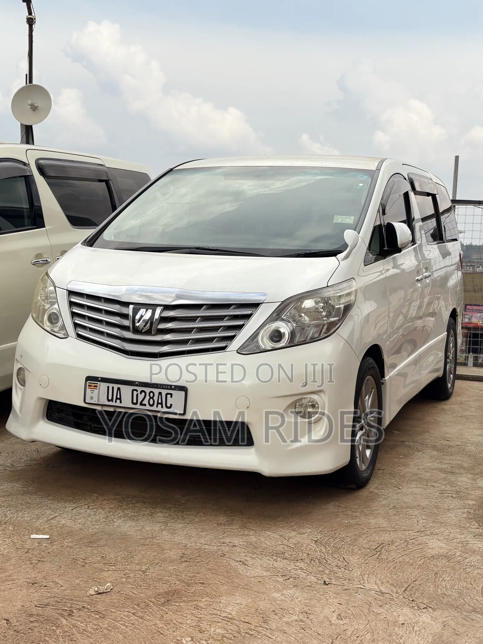 Toyota Alphard 2.4 Petrol FWD 2010 White