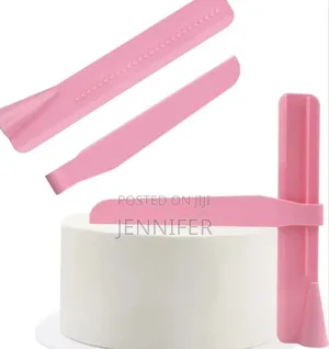 Adjustable Plastic Cake Scraper or Smoother