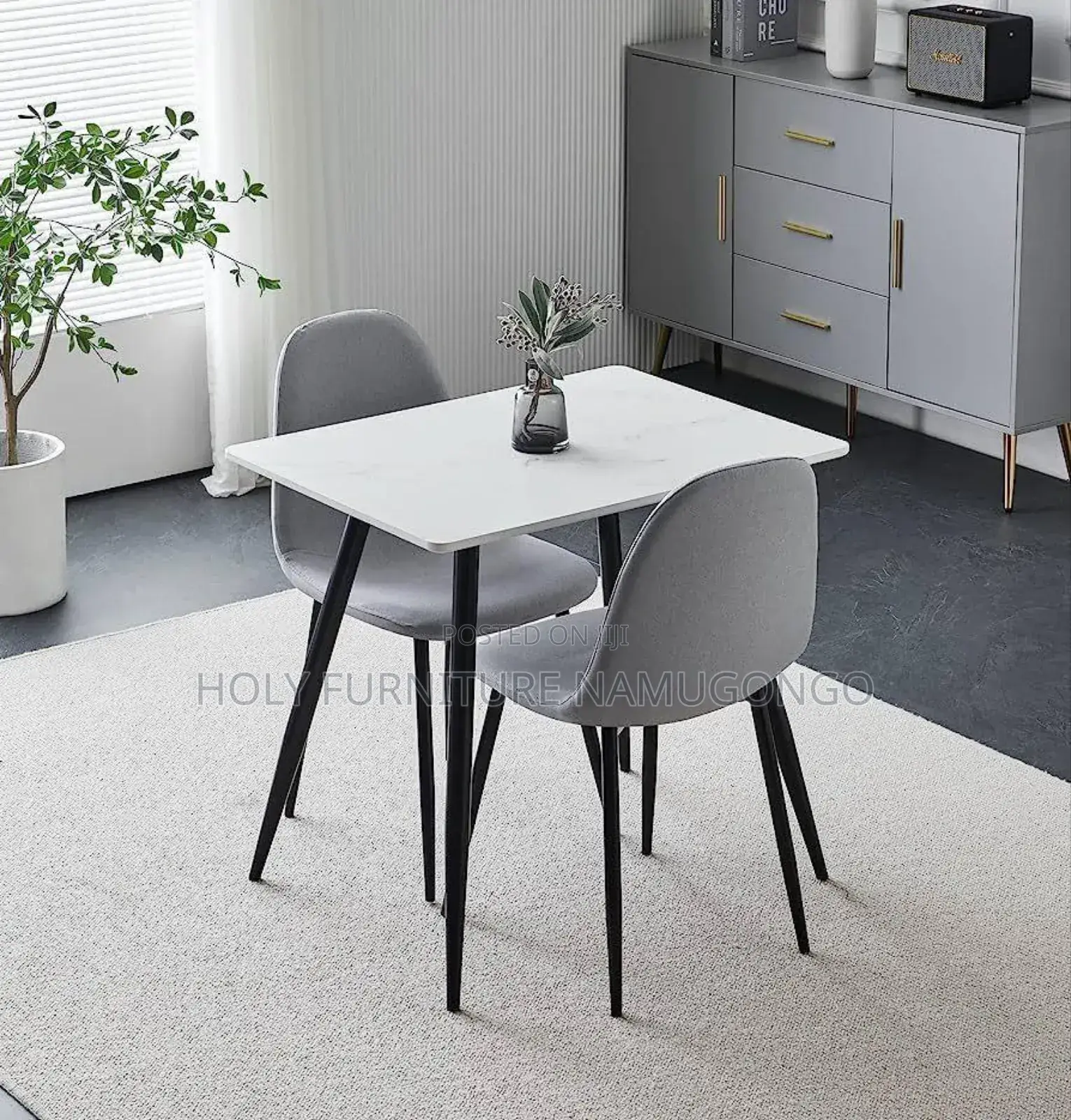 Dining for 2 People