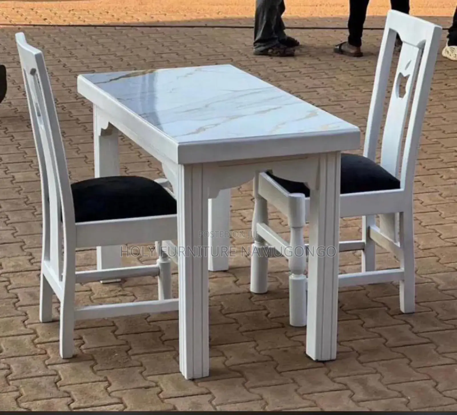 Dining for 2 People
