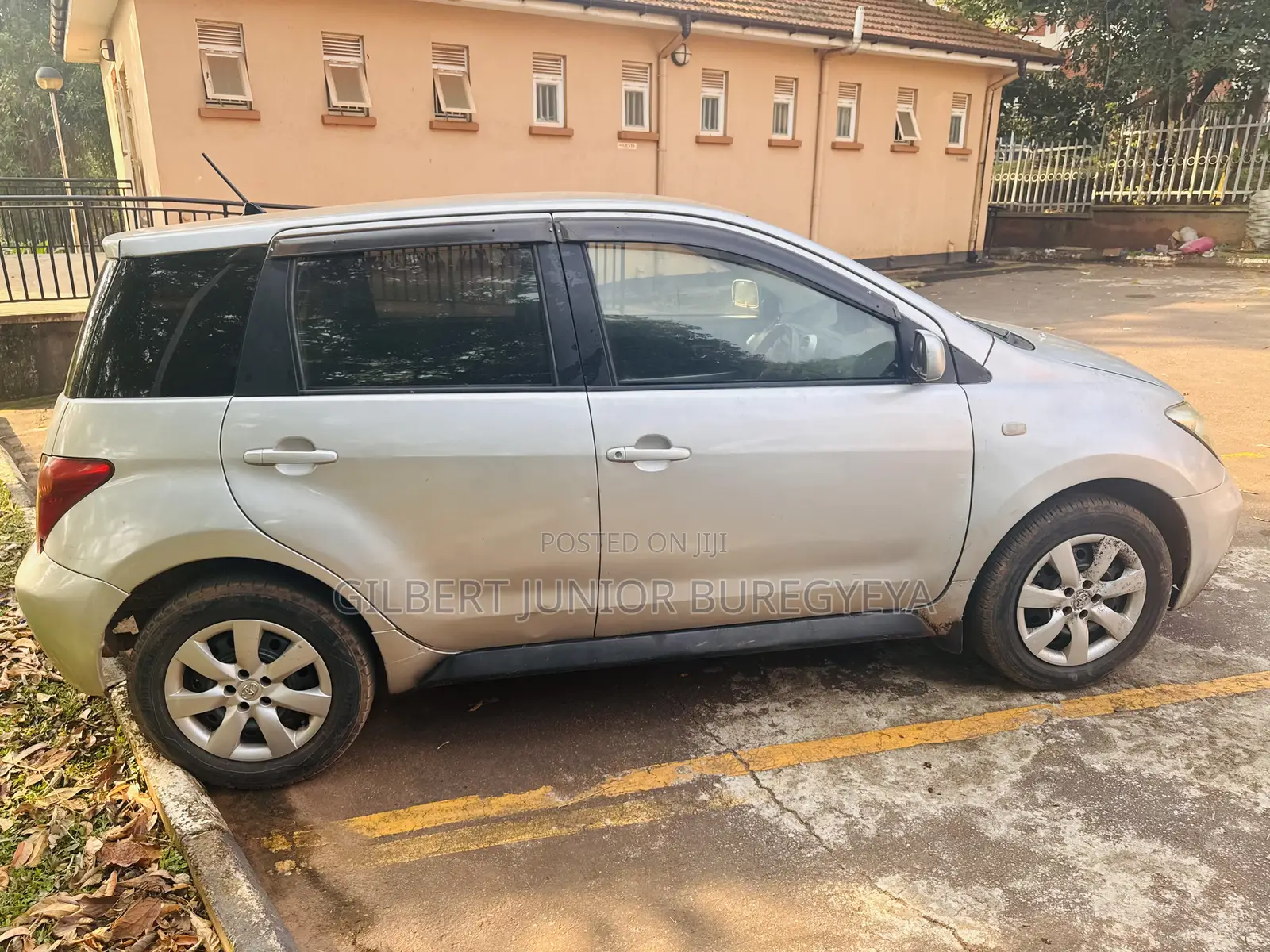Toyota IST 2002 Silver