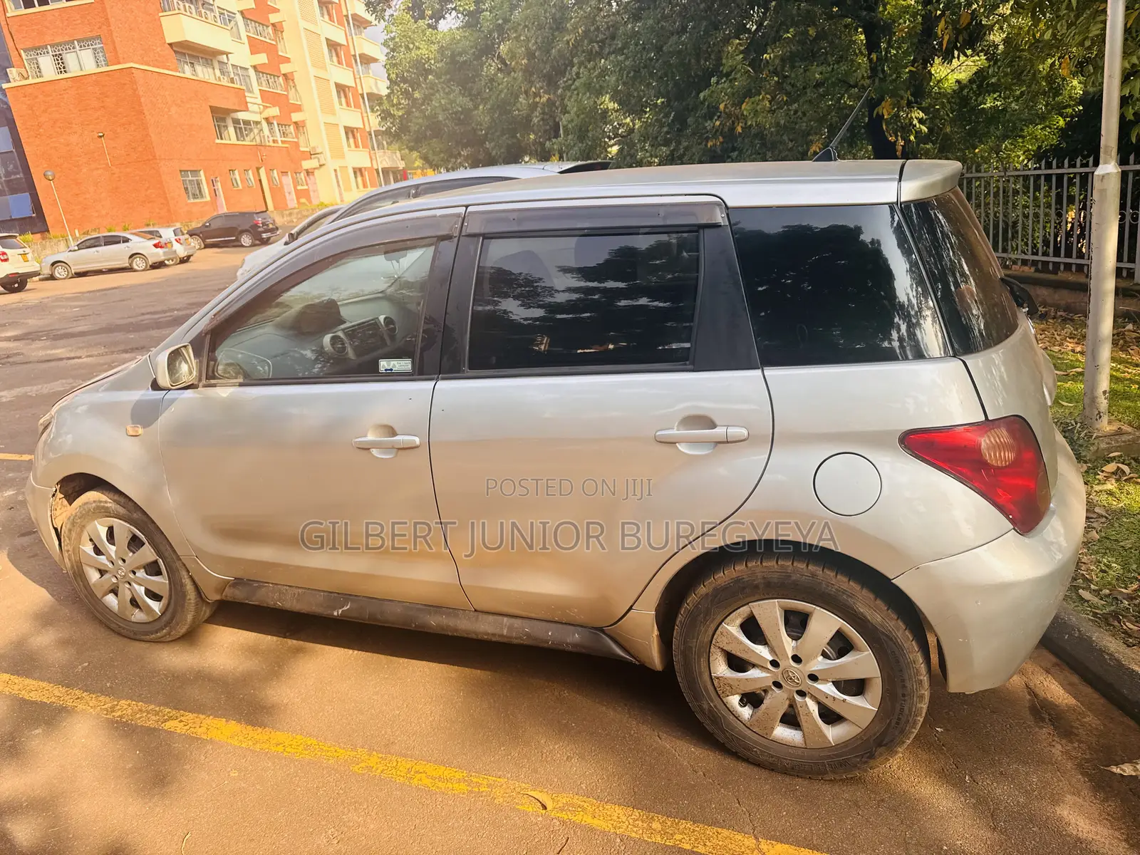 Toyota IST 2002 Silver
