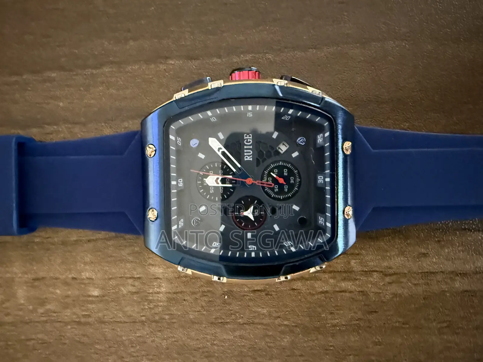 Ruige Watch
