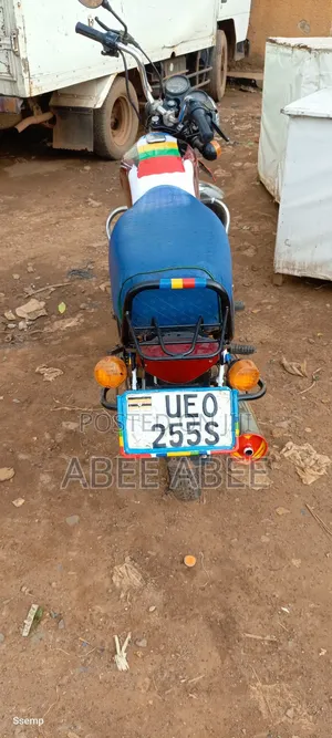 Bajaj Boxer 100 2022 Red
