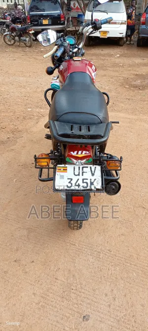 TVS HLX 125 2022 Red