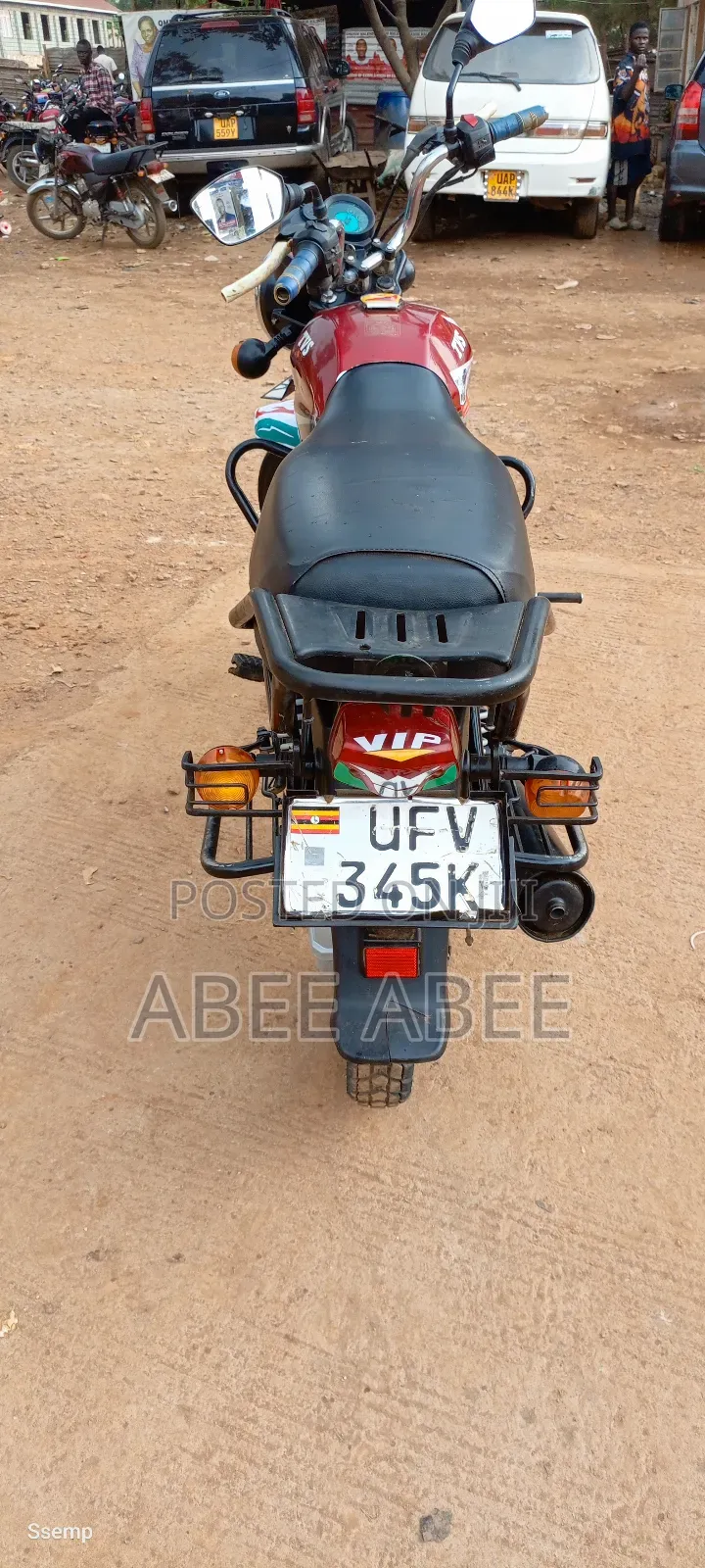 TVS HLX 125 2022 Red