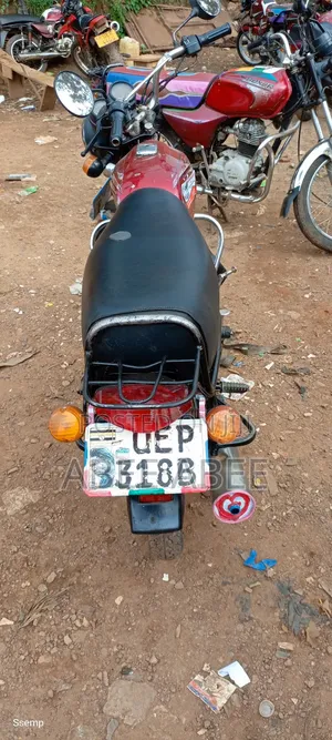 Bajaj Boxer 100 2022 Red