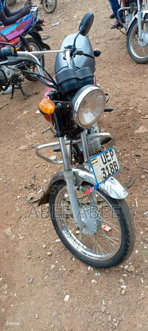 Bajaj Boxer 100 2022 Red